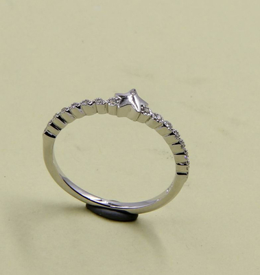 925 Sterling Silber CZ Prong / Pave Setting Unisex Runde Steinringe In 2-3mm Band Sterling Silber Herzring