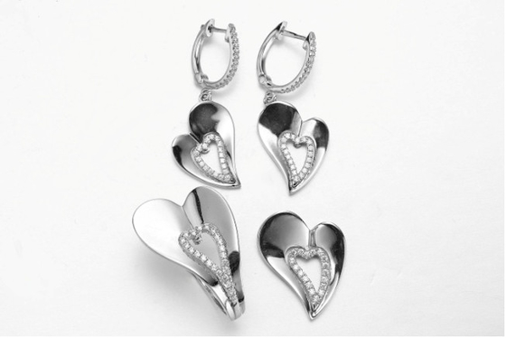 Zirkon Telesthesia Sterling Silver Double Heart Necklace