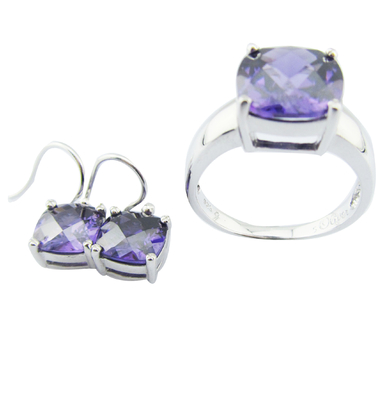 Rhodiumplattierte Sterling Silberschmuck mit klassischen Details