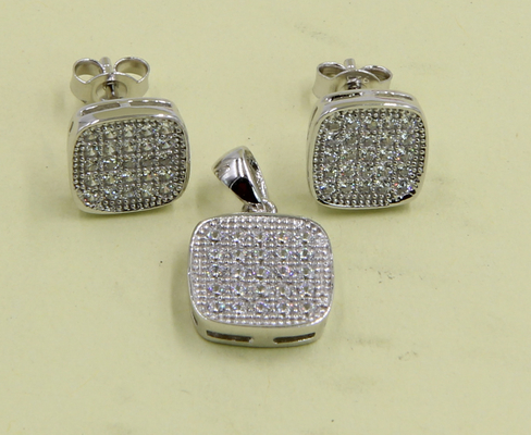 AAA CZ Solitaire Stud Ohrringe aus Sterling Silber für Schmuck Herstellung von Quadrat Ohrringe aus Sterling Silber Kubikzirkonium