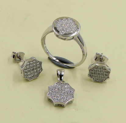 2-5g Oval 925 Silber Kubik Zirkonia Stift Ohrringe für Schmuck Herstellung von Kubik Zirkonia Stift Ohrringe aus Sterlingsilber Cute