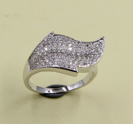 925 reines Silber Bezel Hochzeit Blatt Design Ring mit funkelndem CZ Solitaire und Pave Ewigkeit Band Sterling Silber Diamant