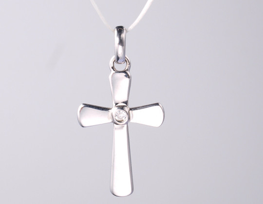 925 Sterling Silber Anhänger mit Zirkon Religiöser Anhänger Schädelkreuz Anhänger mit 19 'Kette Hip Hop Eis