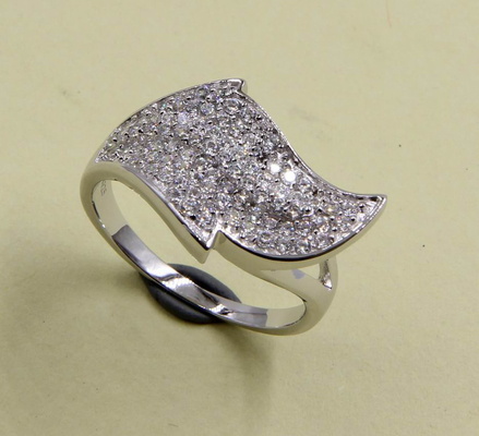 925 reines Silber Bezel Hochzeit Blatt Design Ring mit funkelndem CZ Solitaire und Pave Ewigkeit Band Sterling Silber Diamant